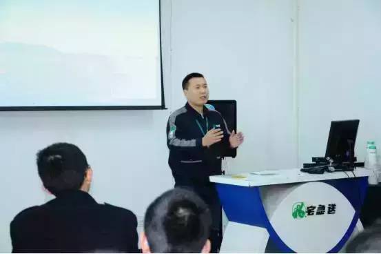 走出象牙塔 拥抱大世界(图14)