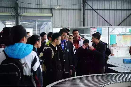 走出象牙塔 拥抱大世界(图2)